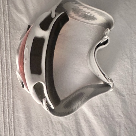 Oakley Ski Goggles - Picture 7 of 7
